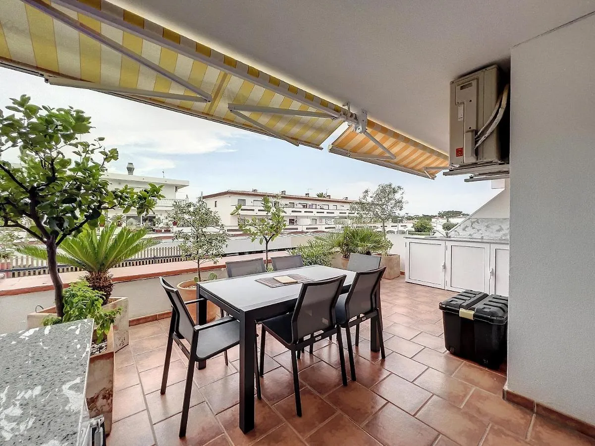 Oasis 9 Apartment Empuriabrava Spain
